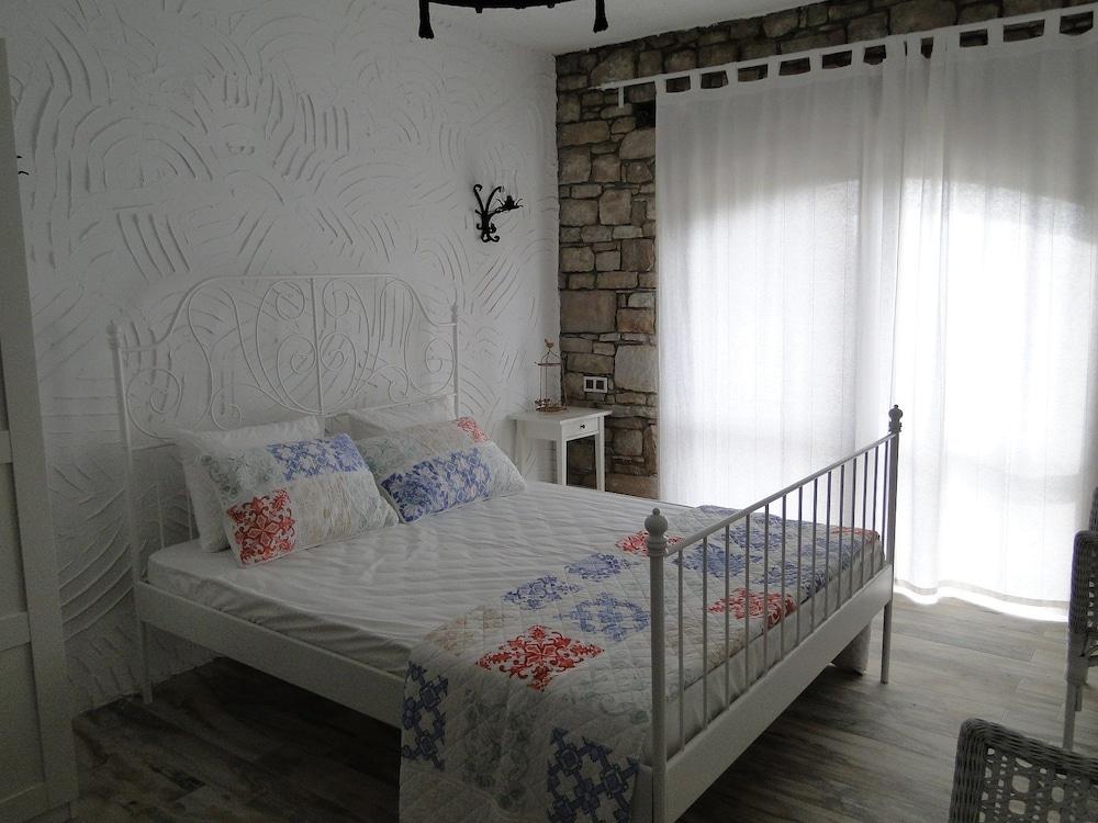 The Stone Castle Boutique Hotel Ağaçlı エクステリア 写真
